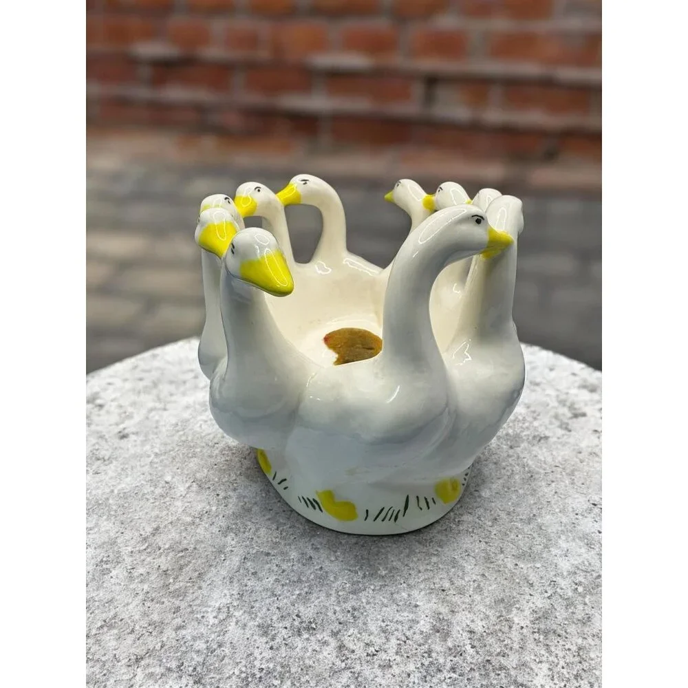 Holland Mold Ceramic Geese-Themed Bowl/Vase With Yellow Accents - Picture 6 of 11